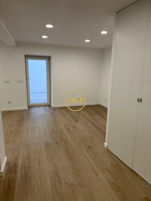 Apartamento T2 para Venda em Romeira e Várzea