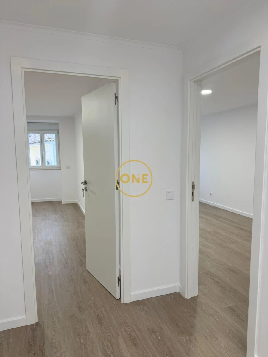 Apartamento T2 para Venda em Romeira e Várzea Foto 9