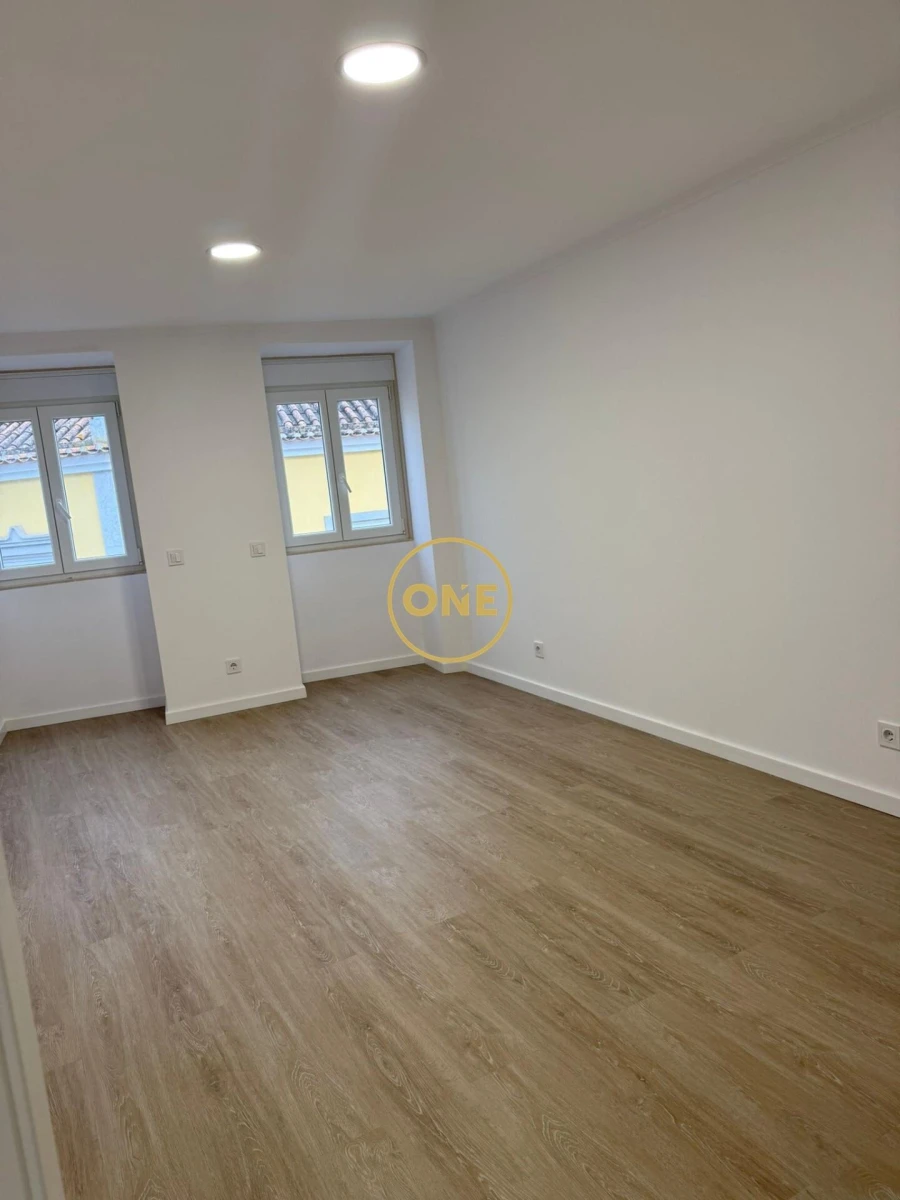 Apartamento T2 para Venda em Romeira e Várzea Foto 11