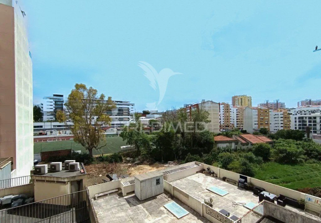 Apartamento T3 para Venda em São Domingos de Benfica Foto 13