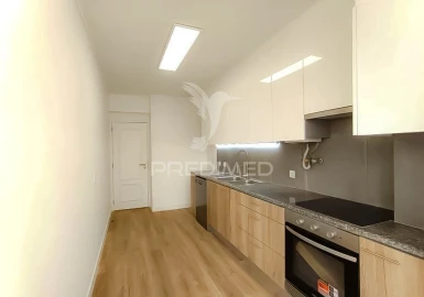 Apartamento T3 para Venda em São Domingos de Benfica