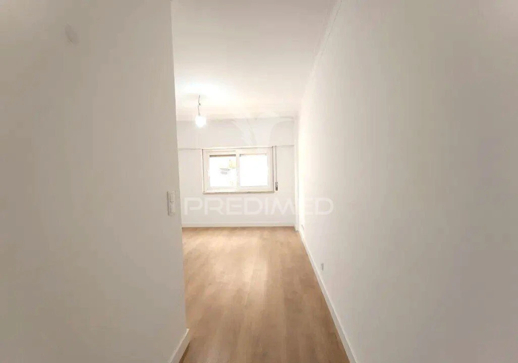 Apartamento T3 para Venda em São Domingos de Benfica Foto 8
