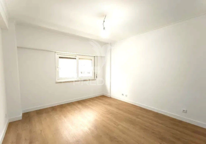 Apartamento T3 para Venda em São Domingos de Benfica Foto 11