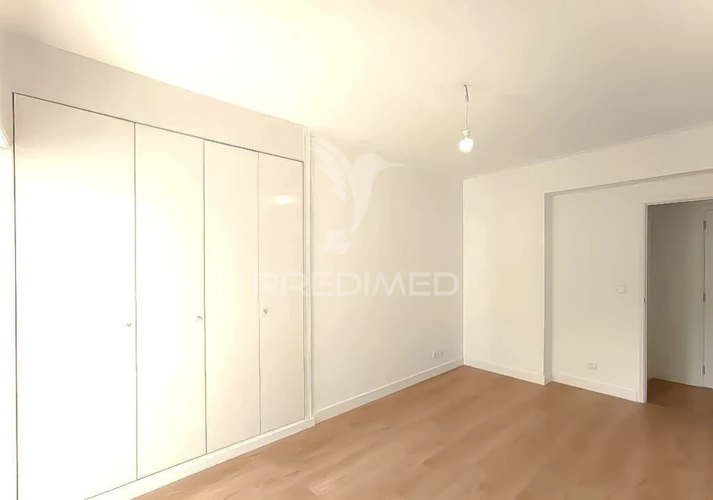 Apartamento T3 para Venda em São Domingos de Benfica Foto 10
