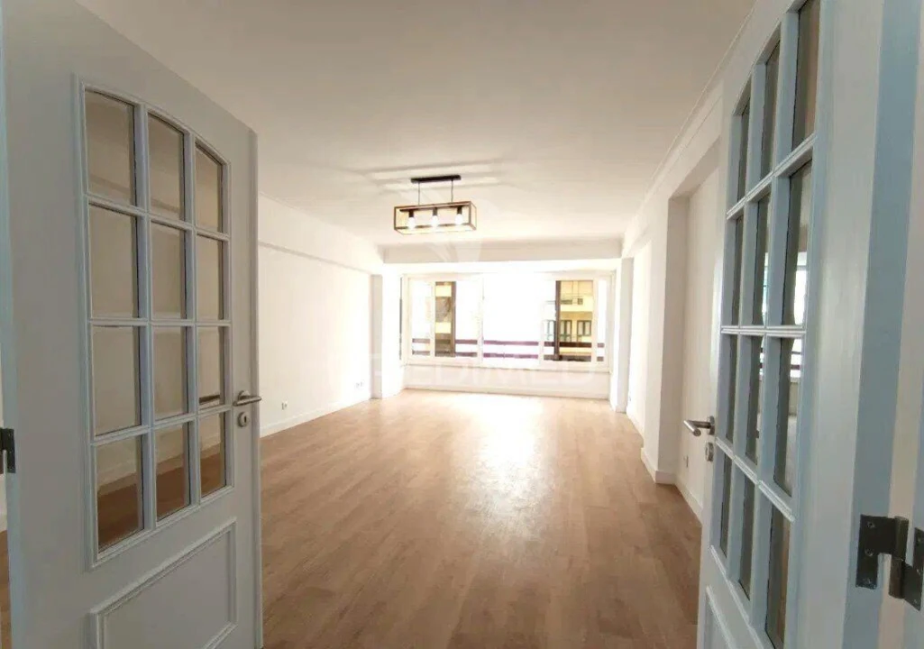 Apartamento T3 para Venda em São Domingos de Benfica Foto 3