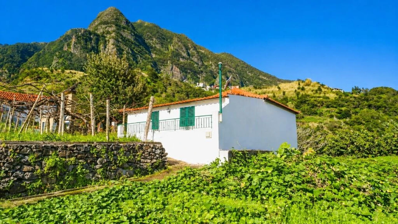 Moradia T2 para Venda em São Vicente Foto 2