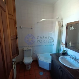 Moradia T6 para Venda em Gondar