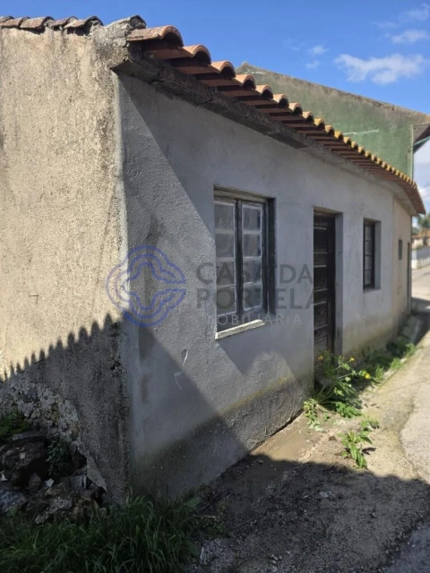Moradia T2 para Venda em Antuzede e Vil de Matos