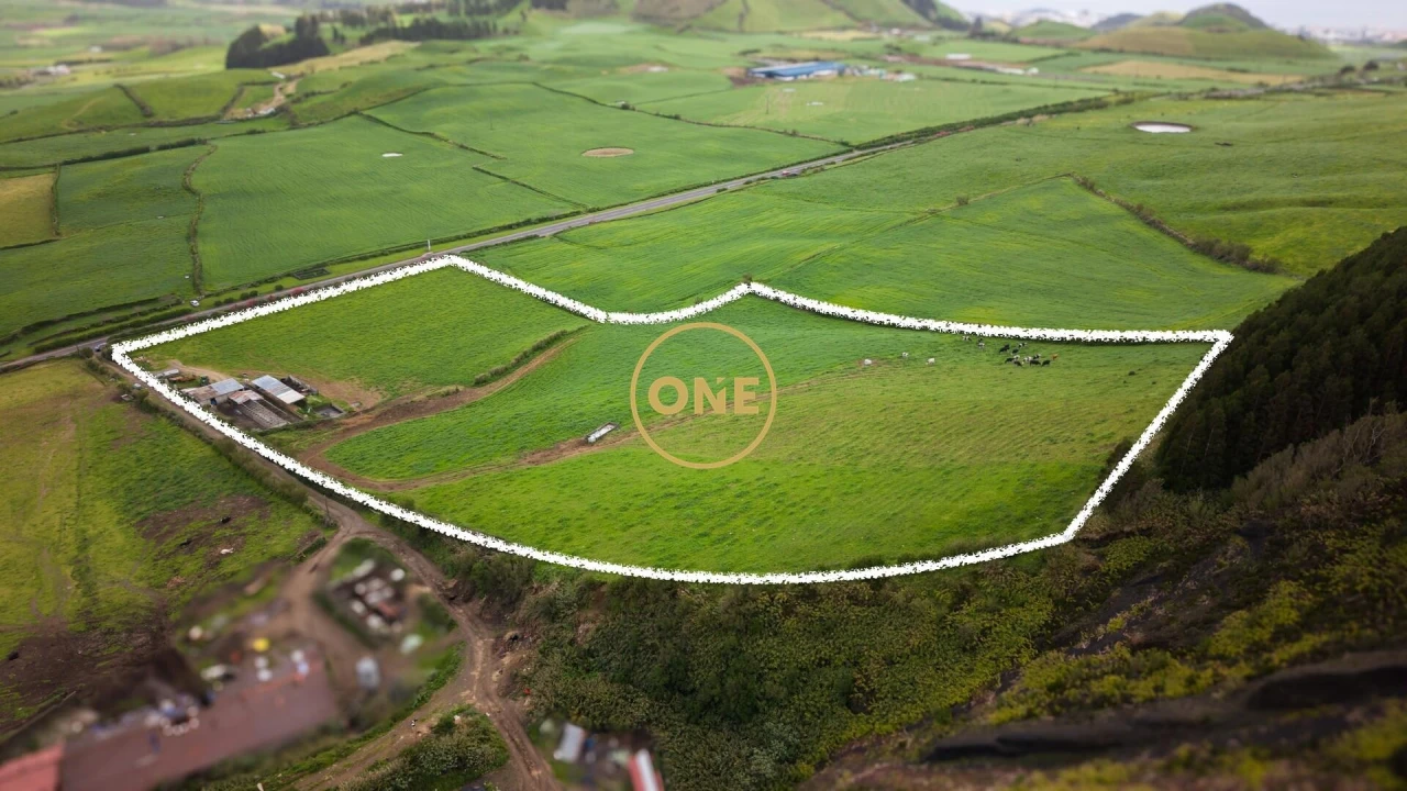 Terreno para Venda em Arrifes Foto 4