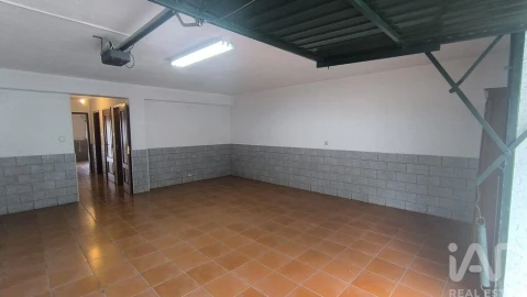 Moradia T4 para Venda em Rio de Loba