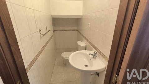 Moradia T4 para Venda em Rio de Loba