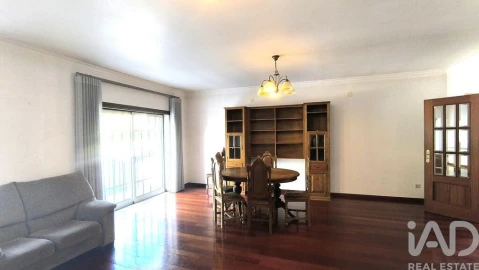 Moradia T4 para Venda em Rio de Loba