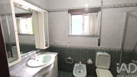 Moradia T4 para Venda em Rio de Loba