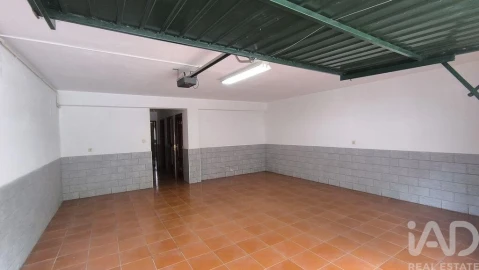 Moradia T4 para Venda em Rio de Loba