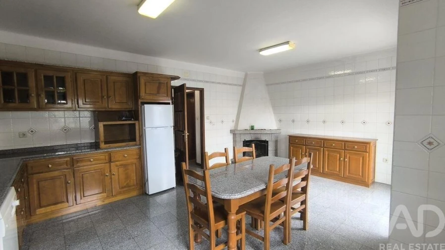 Moradia T4 para Venda em Rio de Loba Foto 9