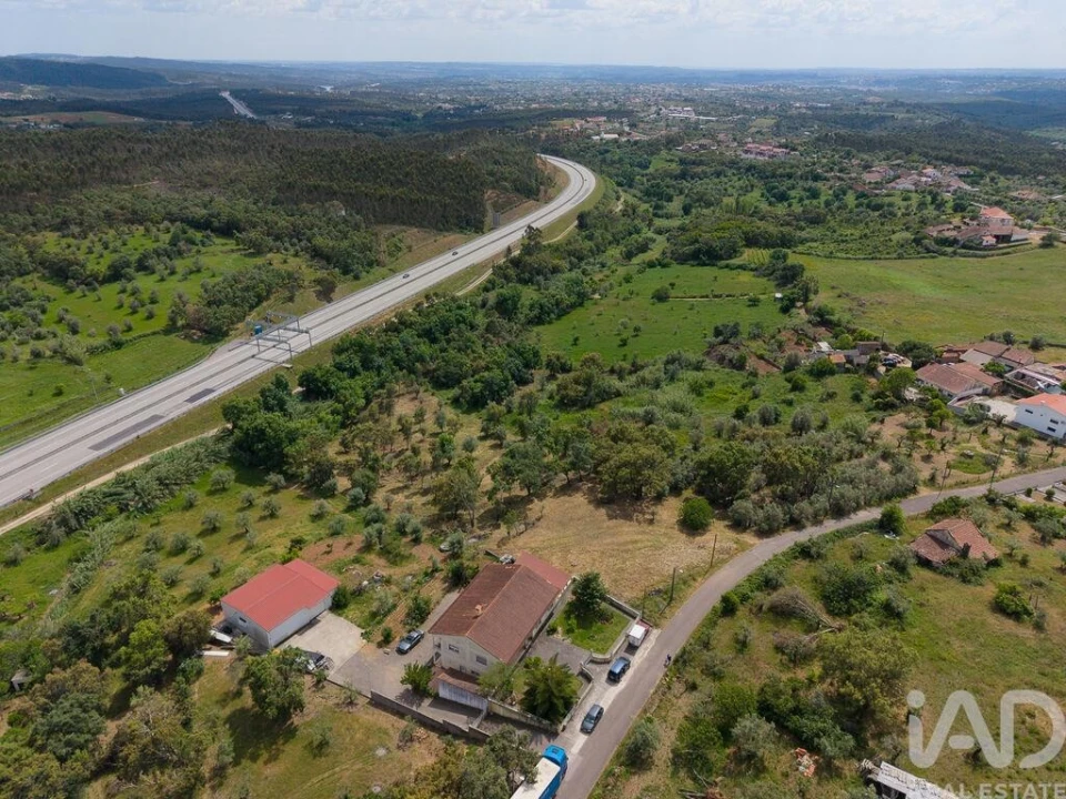 Terreno para Venda em Casais e Alviobeira Foto 4