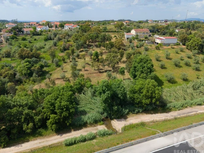 Terreno para Venda em Casais e Alviobeira Foto 18