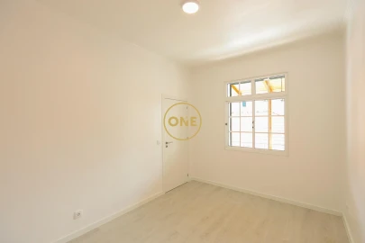 Moradia T2 para Venda em Funchal (São Pedro)