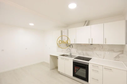 Moradia T2 para Venda em Funchal (São Pedro)