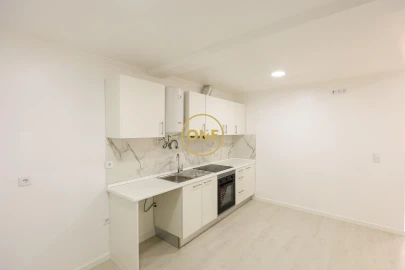 Moradia T2 para Venda em Funchal (São Pedro)