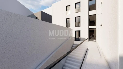 Apartamento T1 para Venda em Sé, Santa Maria e Meixedo