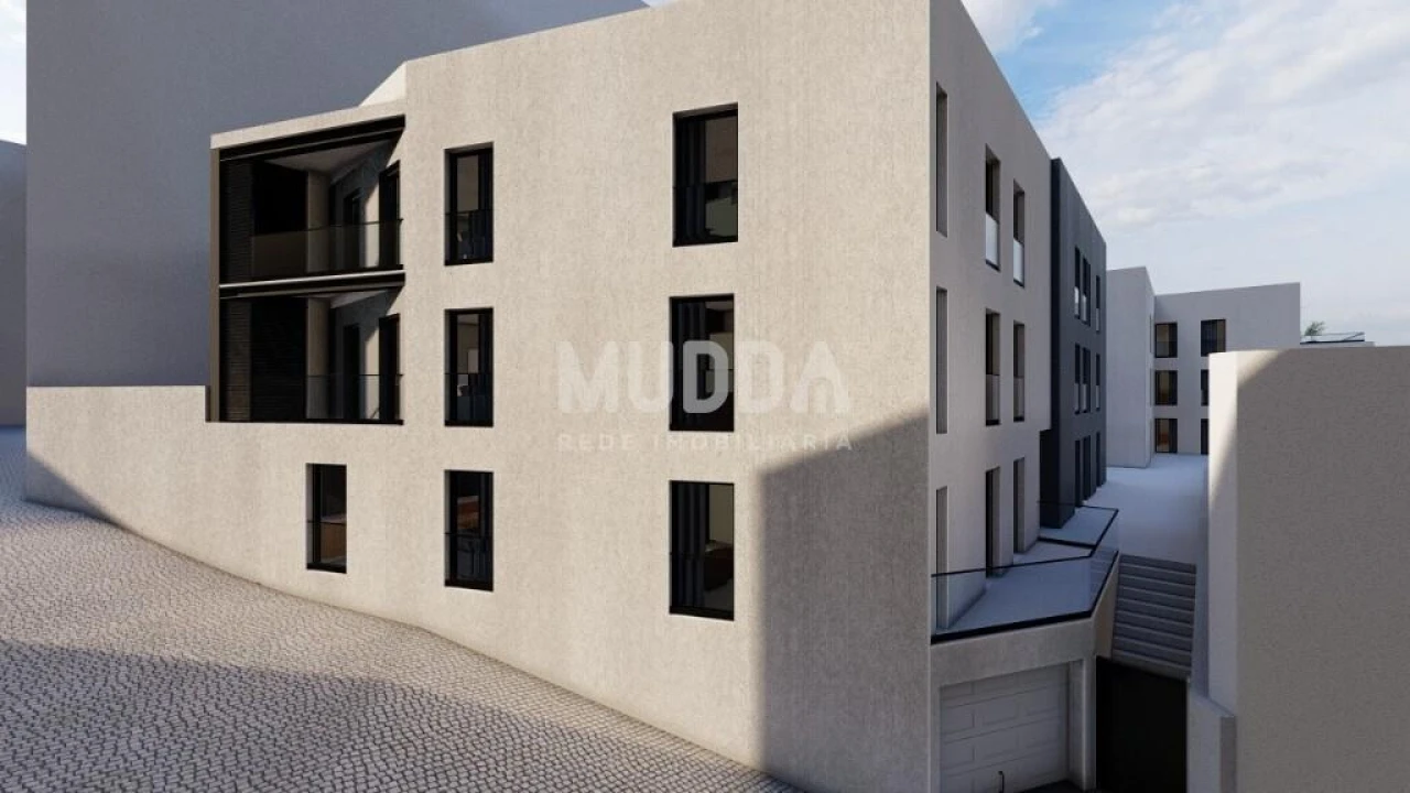 Apartamento T1 para Venda em Sé, Santa Maria e Meixedo Foto 12
