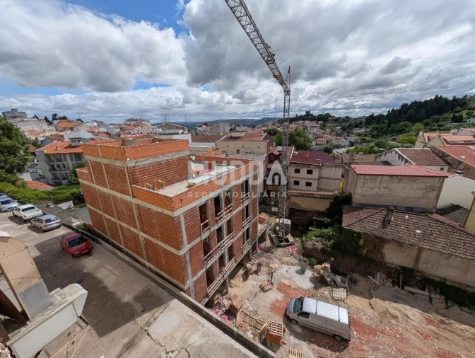 Apartamento T1 para Venda em Sé, Santa Maria e Meixedo Foto 22