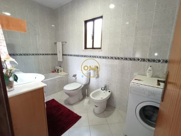 Moradia T4 para Venda em Gondoriz
