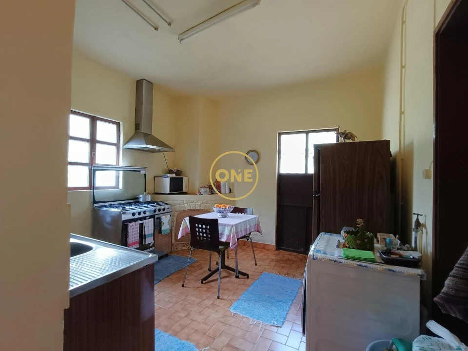 Moradia T4 para Venda em Gondoriz Foto 4