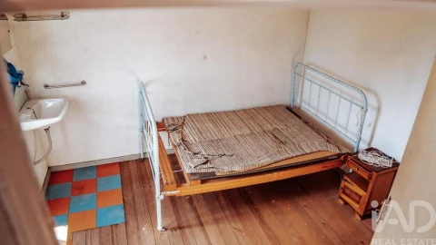 Terreno para Venda em Carvalhais e Candal