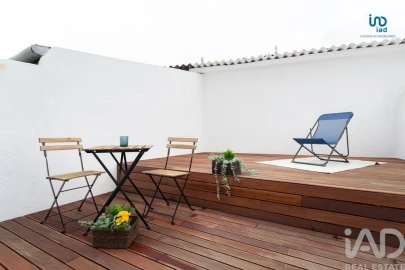 Apartamento T2 para Arrendamento em Santa Maria Maior