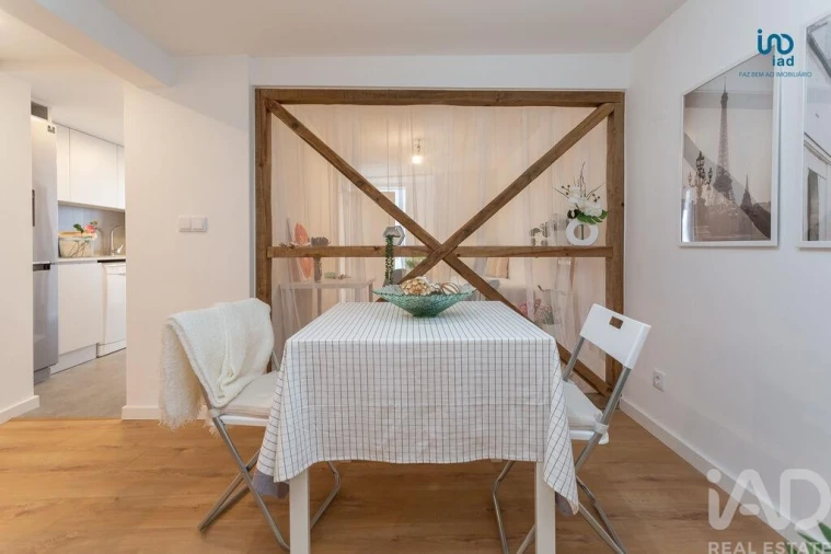 Apartamento T2 para Arrendamento em Santa Maria Maior Foto 6