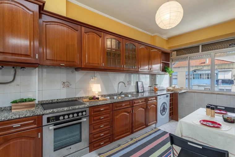 Apartamento T2 para Venda em Odivelas Foto 9