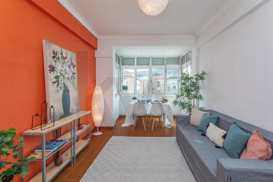 Apartamento T2 para Venda em Odivelas Foto 2