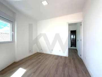 Apartamento T1 para Arrendamento em Penha de França