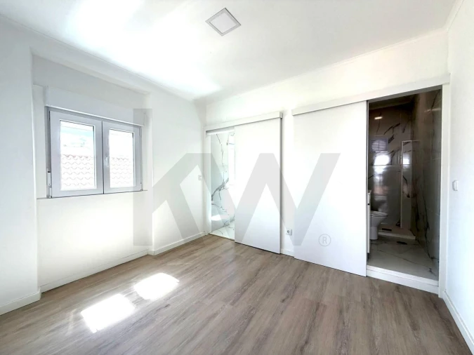 Apartamento T1 para Arrendamento em Penha de França Foto 14