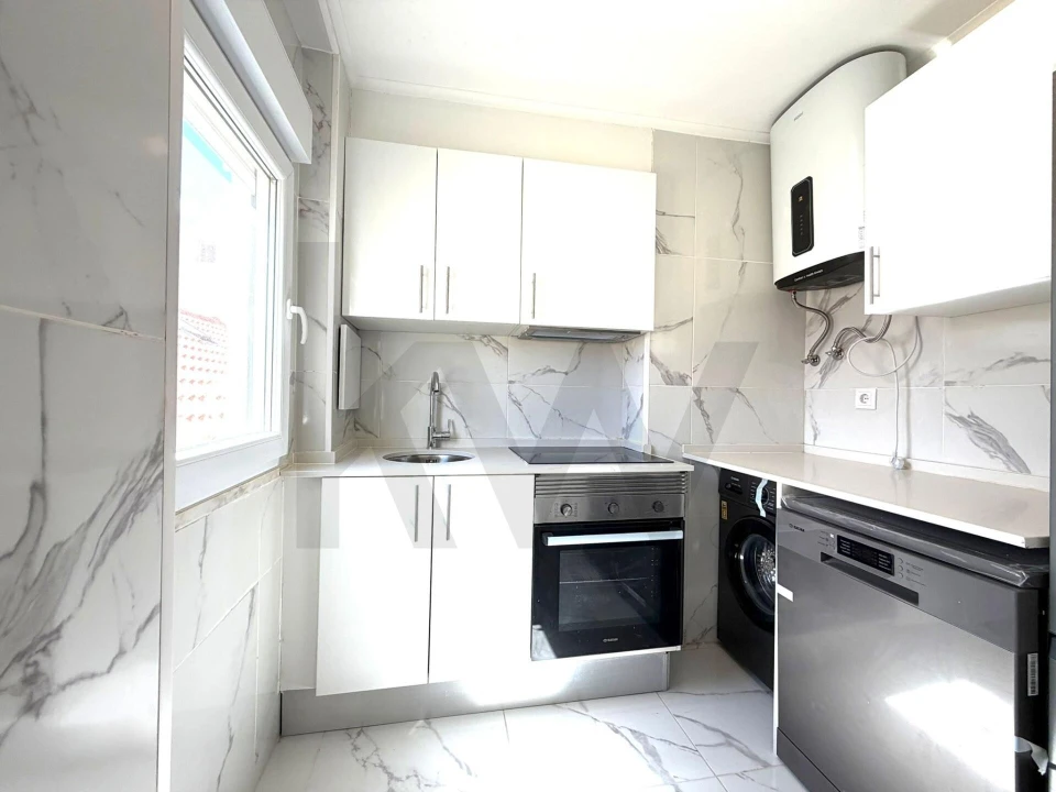 Apartamento T1 para Arrendamento em Penha de França Foto 10