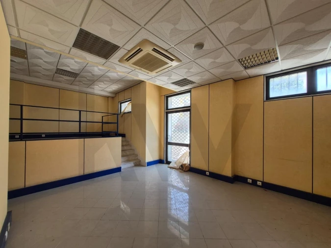Escritório para Arrendamento em Alto do Seixalinho, Santo André e Verderena Foto 2