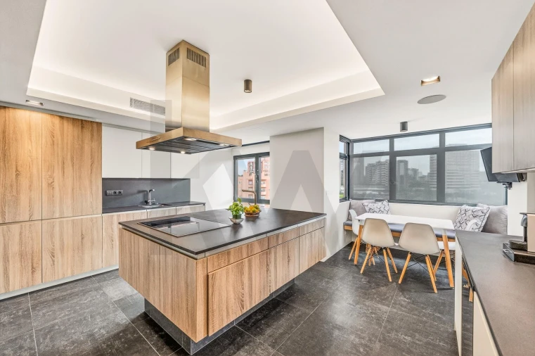 Apartamento T4 para Arrendamento em São Domingos de Benfica Foto 10