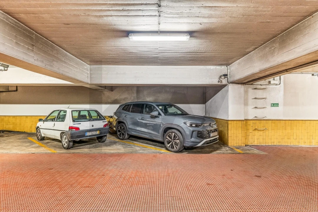 Apartamento T4 para Arrendamento em São Domingos de Benfica Foto 22