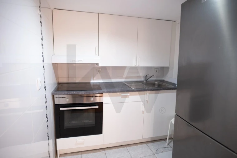 Apartamento T1 para Venda em Santa Maria Maior Foto 18
