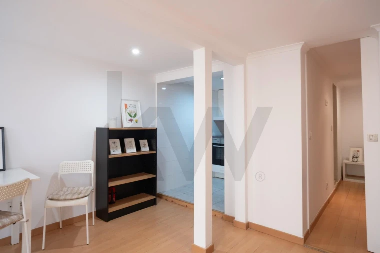 Apartamento T1 para Venda em Santa Maria Maior Foto 2