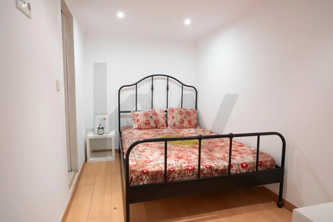 Apartamento T1 para Venda em Santa Maria Maior Foto 11