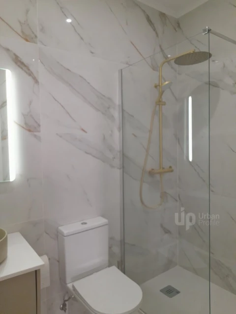 Apartamento T1 para Arrendamento em Carcavelos e Parede