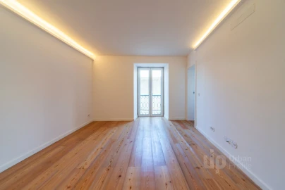 Apartamento T2 para Venda em Santa Maria Maior