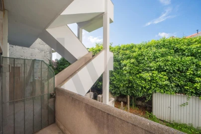 Apartamento T2 para Arrendamento em Campolide