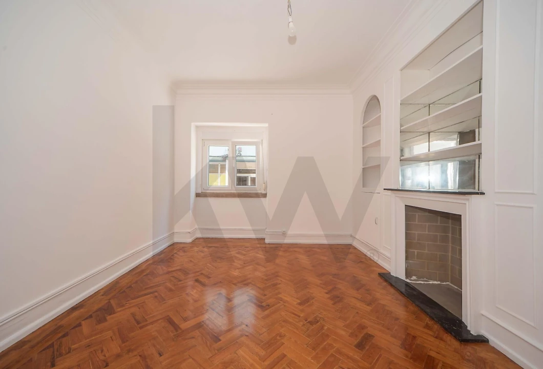 Apartamento T2 para Arrendamento em Campolide Foto 4