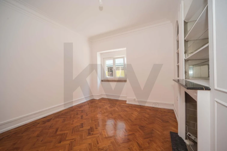 Apartamento T2 para Arrendamento em Campolide Foto 3