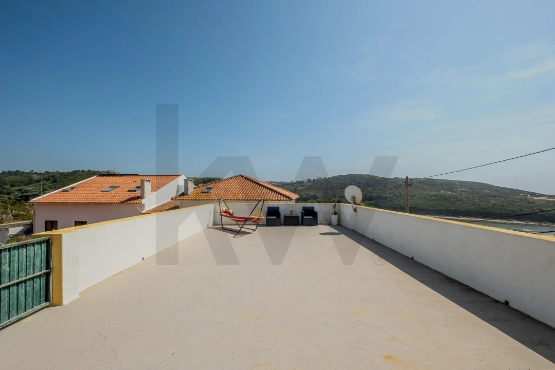 Moradia T5 para Venda em Carvoeira Foto 42