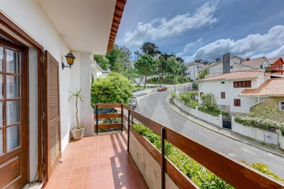 Moradia T6 para Venda em São João das Lampas e Terrugem